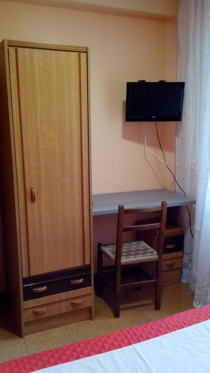Pension Las Palmeras Lalín Εξωτερικό φωτογραφία