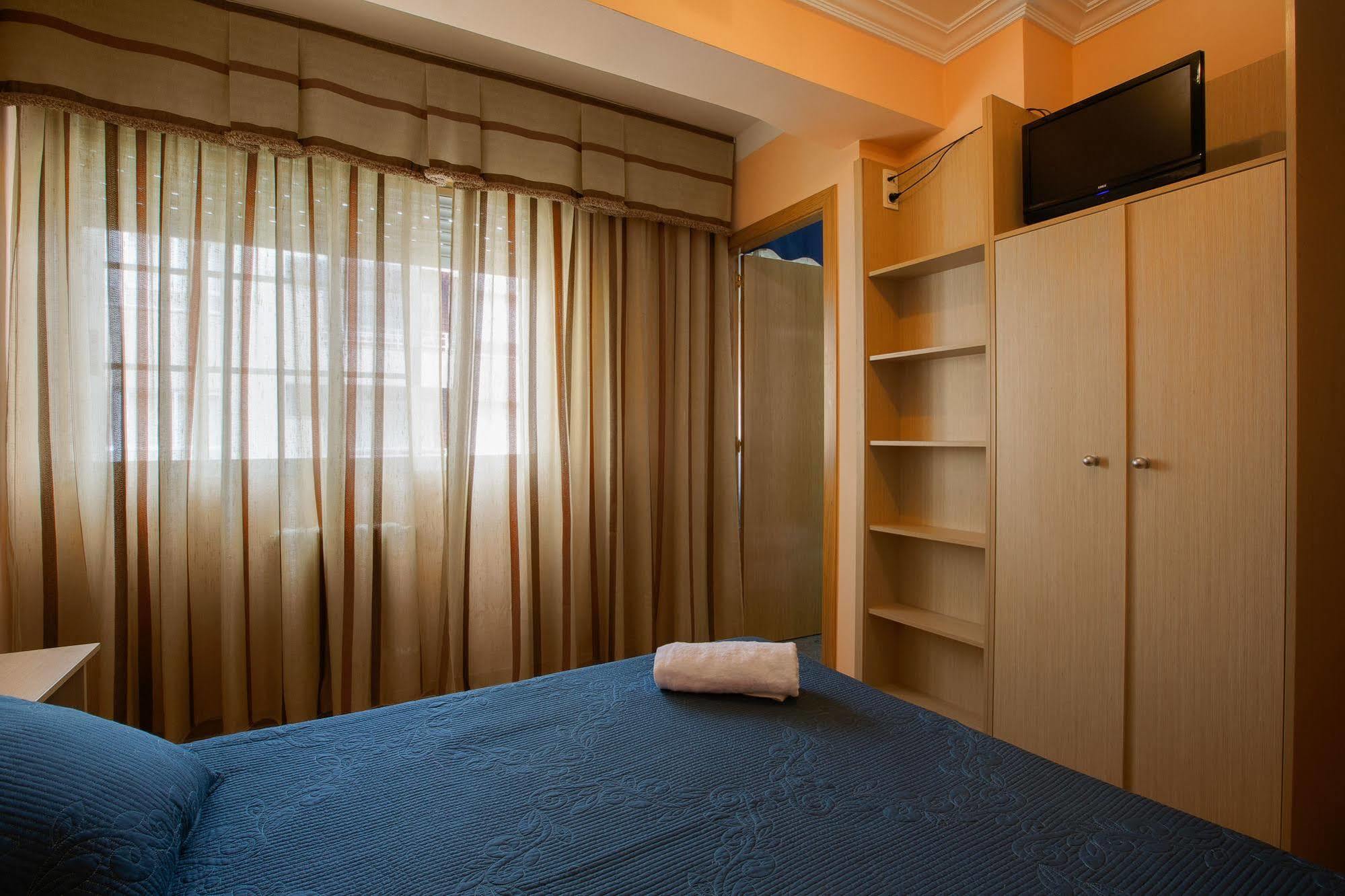 Pension Las Palmeras Lalín Εξωτερικό φωτογραφία